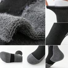 JOYNÉE 5/10 Pairs Mens Lightweight Athletic Crew Socks Cushioned Breathable Long Socks For Sports Running{"Color_name":"Multicolor2(5Pairs)","Size_name":"Large"} - Nhiều màu 2 (5 cặp) - Xem 5