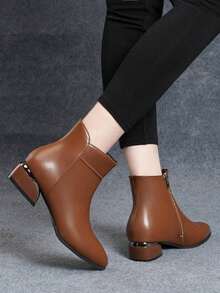 秋冬女士高端棕色皮革4厘米拼接尖头电镀亮面粗跟金属侧拉链时尚性感派对短踝切尔西靴 - 棕色 - 查看 5