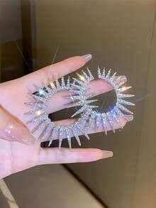 1Pc Glamorous Sunburst Hoop Earrings - Clear Rhinestone Statement Earrings For Women, Hypoallergenic Large Sparkle Hoops For Party & Daily Wear