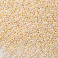 3mm-900 pièces Perles de semence en vrac, Perles de poney en vrac pour la fabrication de bijoux, Perles de séparation mini, Perles en vrac, Petites perles pour DIY collier bracelet poignet - 3 mm - 900 pièces - Voir 16