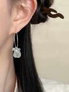 一对手工制作的波西米亚风耳环，925纯银材质，饰以珍珠和蓝色水晶，时尚百搭，适合度假、派对和日常佩戴。 - 銀色 - 查看 2