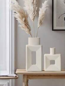 1个方形花瓶，乡村风格家居装饰，简约北欧波西米亚风格，适用于客厅、置物架、餐桌、书架、壁炉架和玄关装饰。