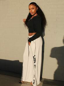 Steph T Pantalones deportivos de pierna ancha con gráficos y ribetes de contraste para uso diario, streetwear y días de juego para mujer - Blanco - Ver 3
