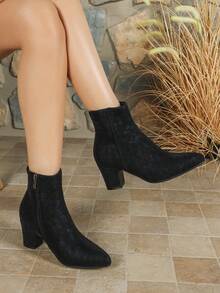 بوت كاحل أنيقة للحفلات ذات كعب سميك للنساء، إغلاق سحاب متعدد الاستخدامات، رؤوس مدببة جذابة، مناسبة للخريف