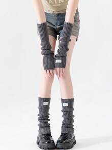 一双女士臂套，带布标装饰，适合日常、约会、居家和户外活动，融合朋克摇滚和Y2K元素，是万圣节保暖手套和Y2K夏季的理想之选。 - 黑色 - 查看 7