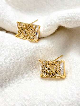 简约几何方形镂空水钻耳环，精致锆石奢华设计