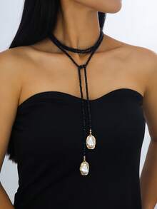 Set de 3 piezas de joyería vintage con marco de metal asimétrico, collar, aretes y anillo con perlas falsas para mujeres