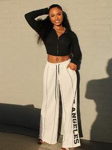 Steph T Pantalones deportivos de pierna ancha con gráficos y ribetes de contraste para uso diario, streetwear y días de juego para mujer - Blanco - Ver 1