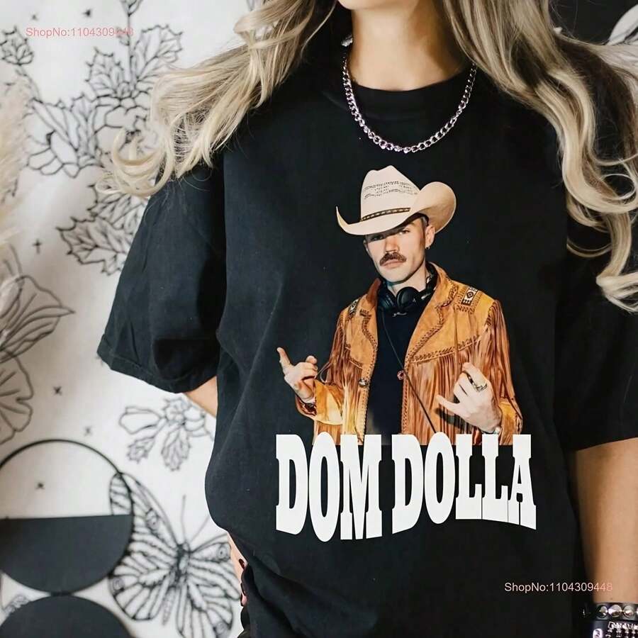 Dom Dolla Denim Merchandise, Rave Wear, House Music, EDM, Festival Outfits, Loose Fit, Long Or Short, Sve90220g Pure Cotton 220g Spring Summer T-Shirt. Feel The Season At Its Finest. Our Pure Cotton T-Shirt Is Woven For Exceptional Breathability And Softness, Making It Your Ideal Companion From Spring Flowers To Summer Sunshine. Designed For All-Day Comfort, It's More Than Just A Basic: It's A Thoughtful And Practical Gift To Wrap Your Loved Ones In Unwavering Comfort. - Black - View 1