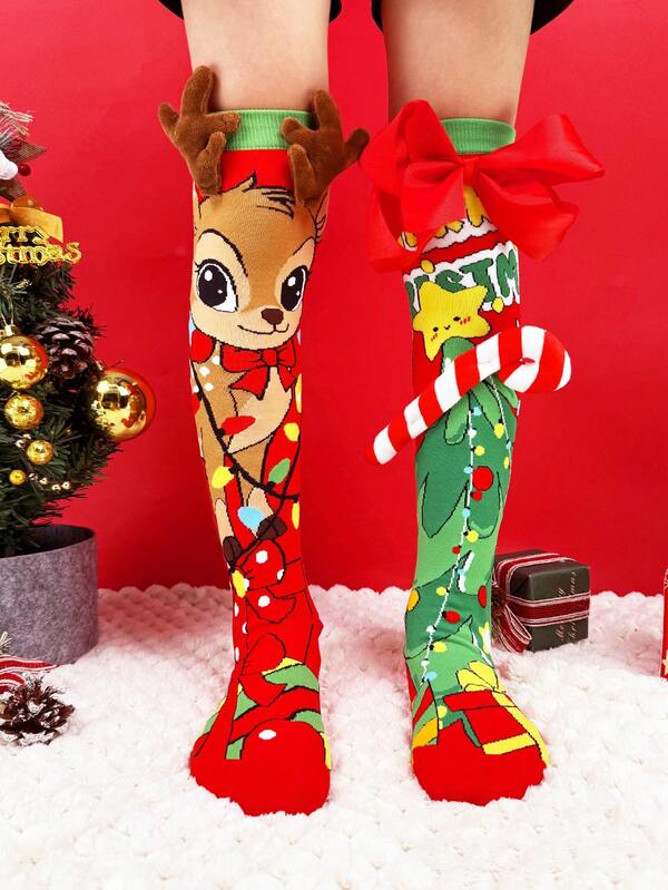 Um par de meias até o joelho, meias infantis fofas. Meias infantis. Meias de Natal infantis com um design único e divertido, com orelhas de rena 3D e lindos enfeites de laço. São perfeitas para as crianças usarem no outono e inverno, perfeitas para o Natal, Ano Novo, passeios ao ar livre, cosplay, uso diário, festas e a melhor escolha para presente de Natal.