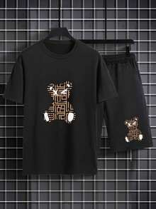 Conjunto casual cómodo de 2 piezas para hombre con estampado de OSO, camiseta de manga corta y pantalones cortos, ropa fresca, versátil y cómoda para el verano. - Negro - Ver 9