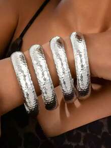2pcs Fashionable Exaggerated Metal Pattern Bangle Bracelets, Suitable As Gifts For Friends