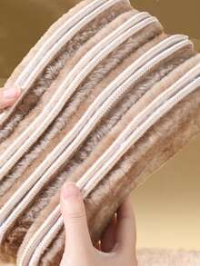 秋冬季保暖鞋垫，加厚兔毛填充。吸湿排汗，保暖透气，不会冻脚，而且不掉毛。 - 棕色 - 查看 4