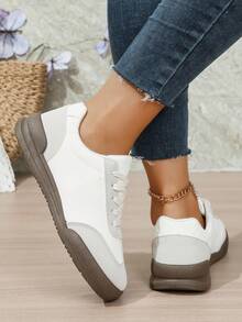 New Fashionable Patchwork Retro Casual Shoes, Soft Bottom Luxury Sneakers, Versatile Niche Shoes, Autumn - White - View 7