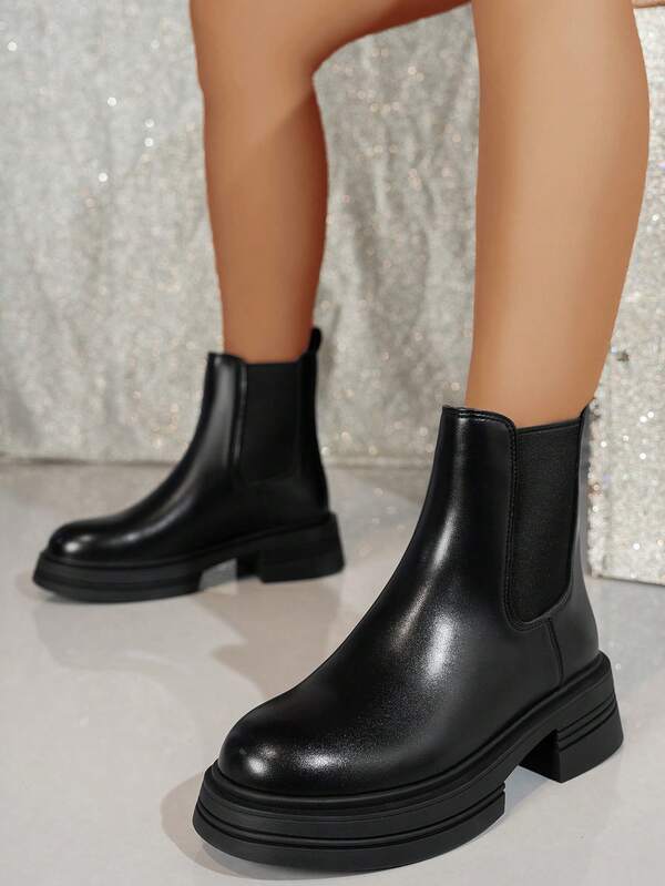 بوت الكاحل تشيلسي للنساء، ذات نعل سميك وتناسب رفيع، بوت قصيرة جديدة لربيع/خريف 2025