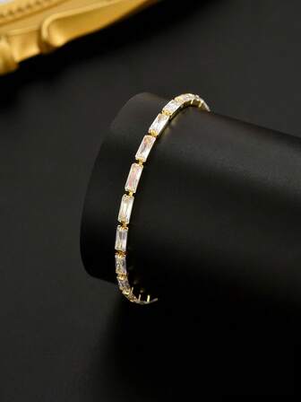 سوار تنس مستطيل أنيق مرصع بالزركونيا مناسب كهدية لصديقك