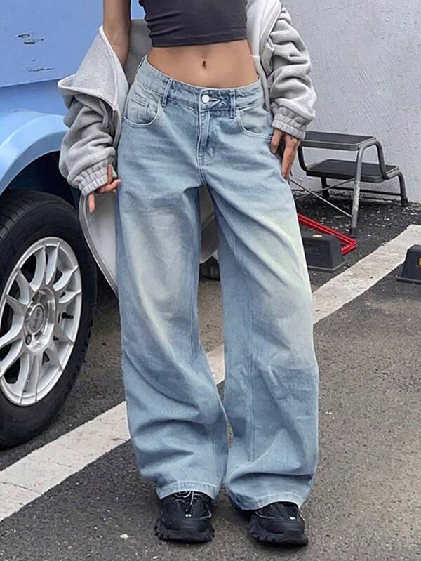 جينز مستقيم الساق فضفاض مغسول بطريقة مشوشة مقاس كبير