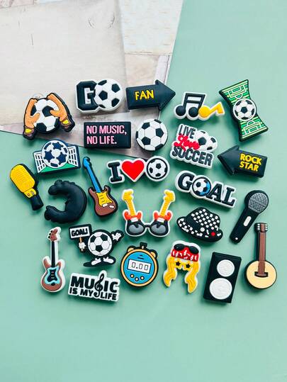 25 PEÇAS Série Estrela de Futebol, Conjunto de Acessórios de Encantos de Sapato, Adequado para Sapatos, Bolsas, Pulseiras e Pendentes de Acessórios - Acessórios DIY Destacáveis e Criativos - Material PVC, Adequado para Bolsas de Praia - Música, Um Presente Ideal para Entusiastas de Futebol, Presentes Ideais para Aniversários, Natal, Dia dos Namorados, Halloween e Festas