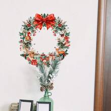 1 Stück Festlicher Weihnachtskranz Wandaufkleber - Abnehmbarer Kiefernzweig & Beeren Aufkleber mit rotem Geschenk, perfekt für Tür, Wand, Fenster oder Kühlschrankdekoration, ideal für Feierlichkeiten, Weihnachtsdekorationen