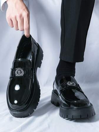 New Designer Men's Slip-On Loafers, British Style Leather Shoes, Retro Elegant Formal Dress Shoes, Soft Comfortable Round Toe, Glossy Patent Leather, Thick Rubber Sole, Versatile For Casual, Date, Party, Wedding, Suitable For Spring, Summer, Autumn, Winter. Note: Runs Small, Please Order One Size Up.