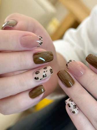 24pcs/Box Leopard Print Short Nail Stickers, Includes 1 Gel Polish And 1 Nail File, Flattering For Women And Girls