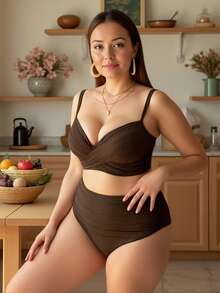 Swim Chiccia 两件套加大码女士纯色褶皱肩带时尚简约比基尼泳装套装，夏季度假装 - 咖啡棕 - 查看 5