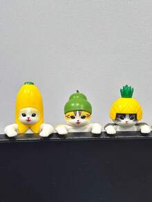 1pc Random Style Fruit Disguise Cat Figurine Holder, Decorative Accessory For Car, Computer, Phone, Suitable For Holiday Gifts, Christmas Present