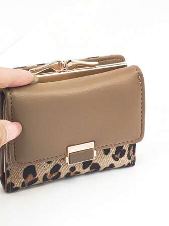 กระเป๋าสตางค์สั้นสีพื้นสำหรับผู้หญิงแบบมีกระดุมแป๊ก พับสามทบ มัลติฟังก์ชั่น กระเป๋าสตางค์มินิ กระเป๋าสตางค์ขนาดเล็ก กระเป๋าสตางค์ใส่บัตร กระเป๋าสตางค์ใส่เหรียญ กระเป๋าสตางค์ใส่เงิน กระเป๋าสตางค์น่ารัก วินเทจ