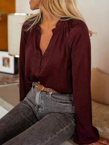 百搭女式常规长度缺口领衬衫，采用无弹力面料和常规下摆 - 酒紅色 - 查看 1
