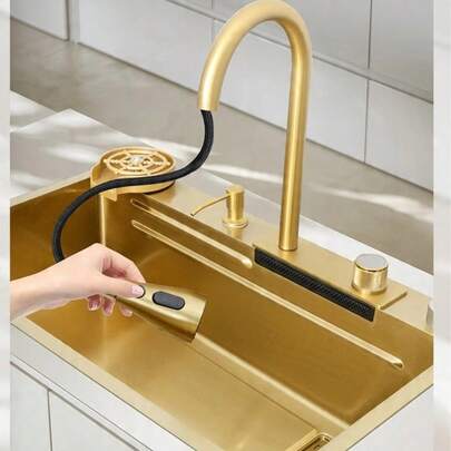 Pia de cozinha em tom dourado elegante: design simples, funcionalidade máxima