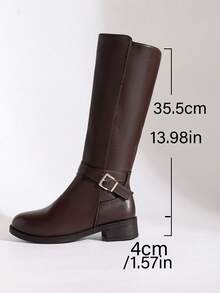 女式加大码皮革外观金属扣装饰侧拉链靴，冬季保暖内衬，橡胶鞋底舒适耐用，高筒设计修饰腿部线条，适合外套、裙子、日常穿着和派对场合 - 巧克力棕 - 查看 9