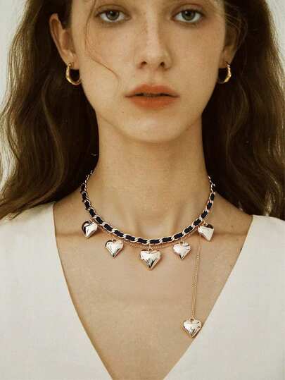 1pc Minimalist Niche Design Sweet & Cool Y2K Exaggerated Heart Velvet Choker Necklace, Jewelry Gift For Women, Suitable For Daily, Date, Vacation Wear