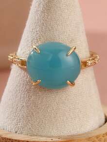 简约清新浅绿色水滴形精致戒指，适合婚礼或度假的多功能配饰