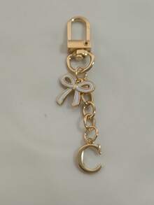 1pc White Exquisite Bow Tie Capital A-Z Letter Keychain Pendant Suitable For Bags, Backpacks, Car Key Pendants, Graduation Season, School Season, Small Gifts For Each Other, Suitable For Handbags, Backpacks, Keys,