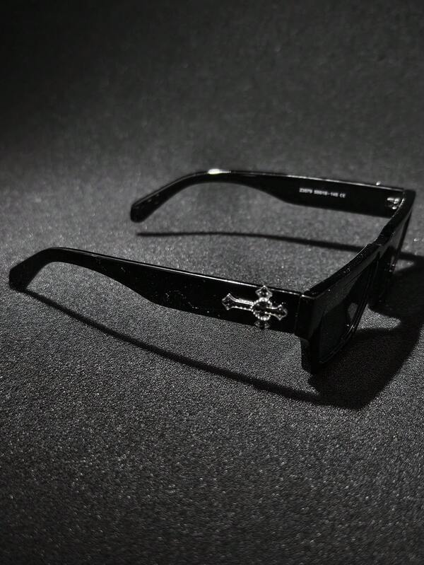 POLASUP 1 buc. Ochelari de soare din policarbonat, cu decor metalic, cu cruce și inimă, negri, incasabil, sport, casual, stradă, vintage, cu vârf plat, la modă, cu balamale din cupru, fără plastic, cu protecție UV (vin cu curea pentru ochelari și lavetă de curățare, ochelari de soare de călătorie Y2K vintage clasici, eleganți, retro, pătrați, pentru toate anotimpurile, ochelari decorativi UV400 (design original)