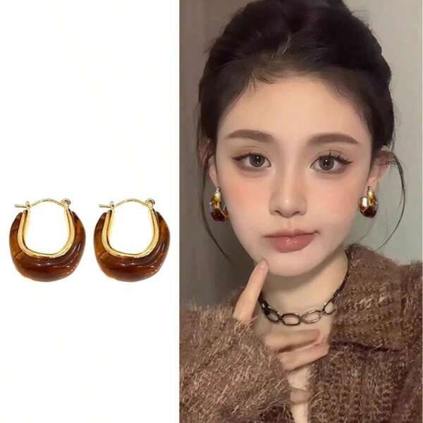 1 Pair Chic Amber U-Shaped Hoop Earrings - Elegant French Fashion, Glossy Finish With Gold Accents, Suitable For Evening And Gift-Giving, Alloy Material
