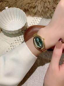 1 件椭圆形竹节表带女士手表，可调节金色表带，优雅百搭的石英腕表，适合日常佩戴，是理想的日常配饰礼品。 - 金色 - 查看 3