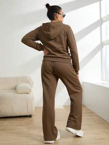 Conjunto de sudadera con capucha y cremallera para mujer - Tela suave y transpirable, diseño con detalles en negro y oro, pantalones de pierna ancha, estilo casual y moderno, ideal para múltiples ocasiones. - Marrón claro - Ver 2