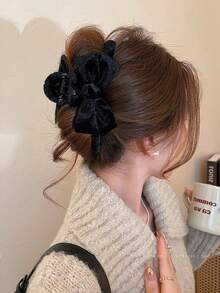 1pc Velvet Bow Large Hair Claw Clip, Elegant New Design Spring Hair Claw Barrette, Vintage Bowknot ABS Plastic Hair Accessory, Autumn/Winter Winter Hair Clip Women Hair Accessories