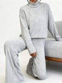 "2025 Autumn/Winter Must-Have" High-Neck Ribbed Knit Set For Women - Relaxed Fit, Wide-Leg Pants Two-Piece Set. A Complete Autumn/Winter Outfit, Featuring A High-Neck Knit Sweater And Flowy Wide-Leg Pants. Perfect For A Relaxed Look, Suitable For Both Work And Dates. - 灰色 - 查看 3