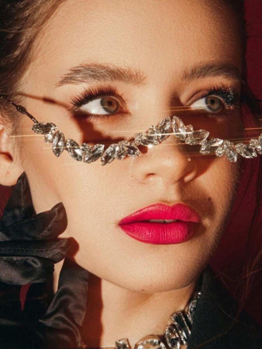 1 件闪亮银色泪珠水钻眼镜框，闪亮复古风格女士配饰