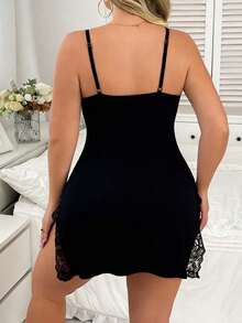 Plus Size Women Contrast Color Lace Slit Camisole Nightgown - Black - View 2