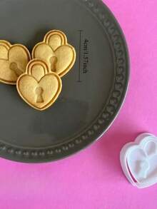Moule à biscuits en forme d'enveloppe avec pétales en forme de cœur de dessin animé, moule à estamper de biscuits mignons, décoration de gâteau de la Saint-Valentin DIY - moule - Voir 5