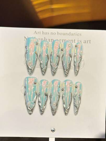 10 pezzi di unghie a stiletto fatte a mano, unghie lunghe e appuntite da applicare, unghie argento eleganti, unghie con polvere aurora Hailey, unghie dipinte a mano con linee metalliche irregolari 3D e perle incastonate, unghie cromate, unghie autunnali di lusso eleganti, unghie finte adatte per feste, uso quotidiano e appuntamenti, adatte per vacanze al mare e tropicali, adatte come forniture per manicure fai-da-te per donne e ragazze come regalo