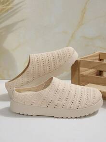 Pantuflas tipo slip-on en beige, zapatos de pescador cómodos de tela para interiores, mocasines planos para uso en exteriores para mujeres