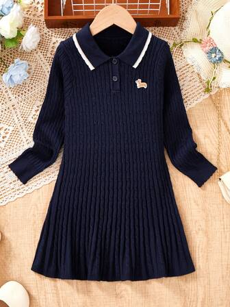 女童柯基犬刺绣毛衣连衣裙，休闲优雅英伦风长袖翻领短款针织连衣裙，适合青少年女孩，春秋冬季穿着。