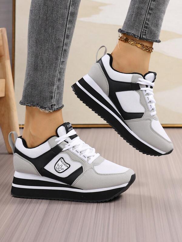 Women's Retro Platform Soft Bottom Comfortable Round Toe Lace-Up Shoes, Breathable All Season Casual Vacation Daily Wear, Original Campus Style Solid Non-Slip Comfortable Casual Sports Sneakers