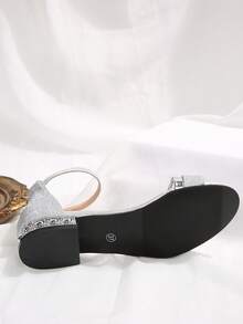 女士新款夏季法式系带时尚舒适露趾粗跟凉鞋