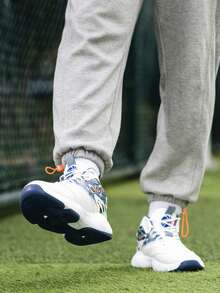 Tenis de baloncesto para hombre, Zapatos deportivos de hombre, Tenis altos de moda, Zapatillas con diseño gráfico, Tenis para deporte y uso diario, Zapatos de baloncesto para hombreCalzado deportivo blanco y colorido, Tenis antideslizantes con soporte, Zapatillas con amortiguación - blanco y azul - Ver 5