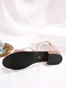 女士新款夏季法式系带时尚舒适露趾粗跟凉鞋